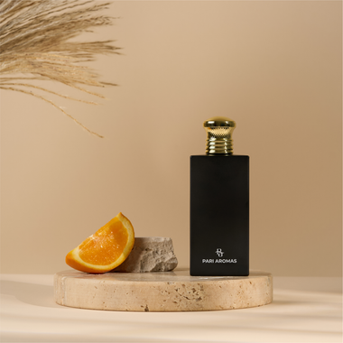 Sultry room and linen spray with notes of cinnamon leaf, vanilla pods, and cashmere musk for a calming, sensual ambiance