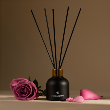Non-toxic home fragrance diffuser with raspberry, sandalwood, and whipped vanilla for a warm, mellow room scent