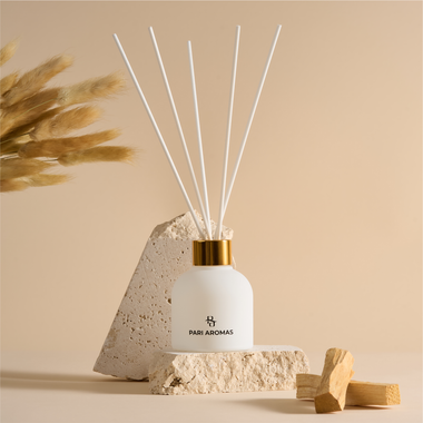 Grounding scent diffuser with cinnamon bark, violet leaf, and patchouli for a warm, earthy room fragrance