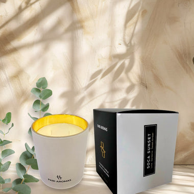 Pari Aromas scented candle with geranium, lily, and sweet amber, a floral and warm scent with a touch of spice.