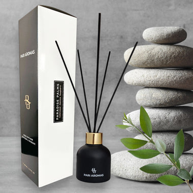 Pari Aromas Pine, Jasmine & Clove Reed Diffuser – A harmonious blend of fresh pine, delicate jasmine, and warm clove for a cozy yet refreshing ambiance.